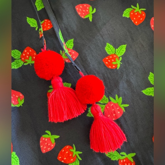 Kate Spade Navy Blue with Strawberry Print Tossed strawberry puff sleeve top - Picture 6 of 11